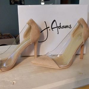 Nude-Clear pointed toe pump